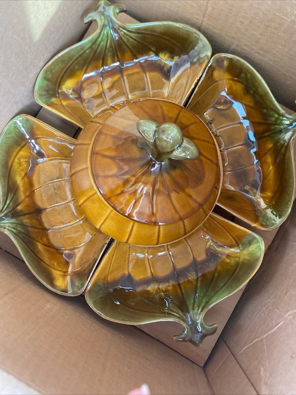 The Calif USA Ceramic Divided Relish Serving Tray with Lid - Amber Green